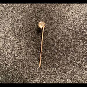 Tiny tie/scarf/lapel pin